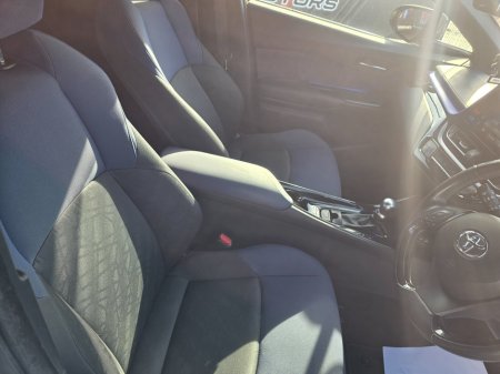 2018 Toyota C-HR - thumbnail 8