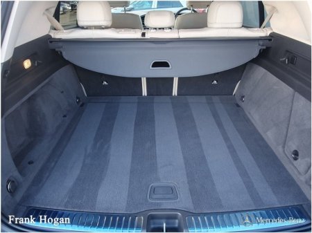 2021 Mercedes-Benz GLE Class GLE 300d 4MATIC €48,900 thumbnail