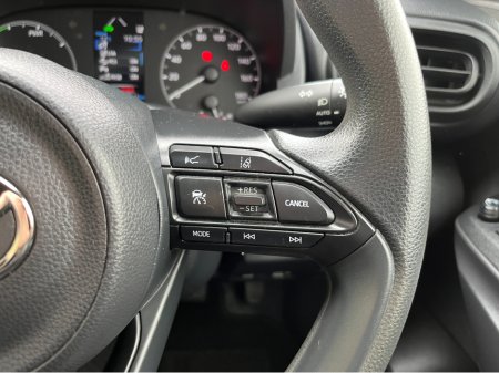 2022 Toyota Yaris - thumbnail 22