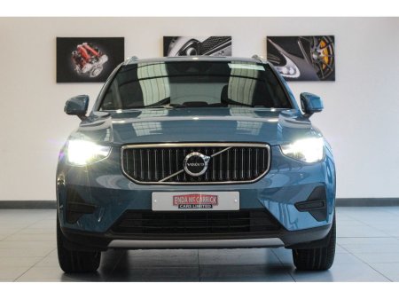 2023 Volvo XC40 RECHARGE T4 CORE 1.5 PHEV €36,899 thumbnail