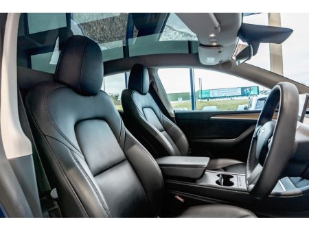 2022 Tesla Model Y E Long Range AWD €29,899 thumbnail