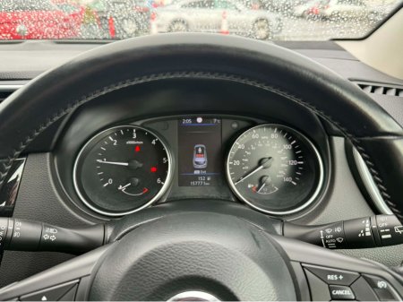 2020 Nissan Qashqai - thumbnail 15