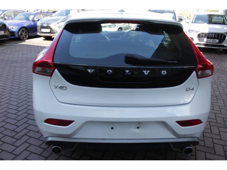 2016 Volvo V40 - thumbnail 5