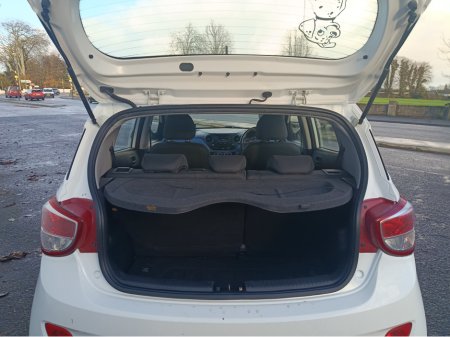 2016 Hyundai i10 1.0 SE BL/DR 5DR 66PS €6,950 thumbnail