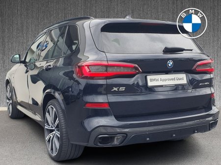 2022 BMW X5 xDrive45e M Sport €71,995