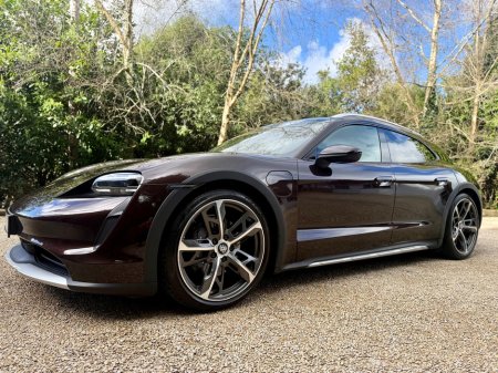 2022 Porsche Taycan - thumbnail 8