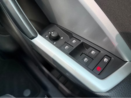 2022 Audi Q3 TECHNIK 45 TFSI E HYBRID//REVERSE CAMERA//IMMACULATE CONDITION//FINANCE PACKAGES//SIMI AND AA DEALER €34,900 thumbnail