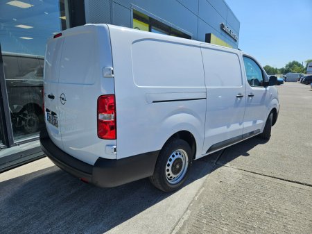 2025 Opel Vivaro  €25,950