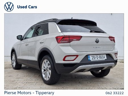 2025 Volkswagen T-Roc - thumbnail 3