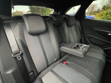 2023 Peugeot 3008 ALLURE PREMIUM+ €29,995 thumbnail