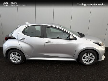 2022 Toyota Yaris 1.0 LUNA 4DR €21,950 thumbnail
