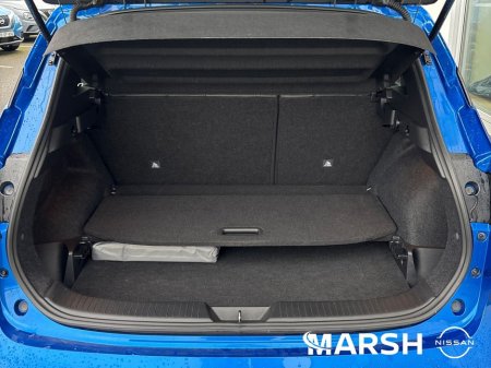 2023 Nissan Qashqai 1.3 MILD HYBRID SV PREMIUM 5DR €28,925 thumbnail