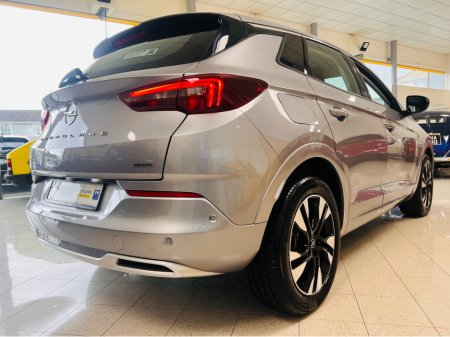 2023 Opel Grandland OPEL EDITION Plug In Hybrid As New Only 8000 Kms Huge Spec Now On Sale www.bolands.ie Est.1955 €28,950 thumbnail