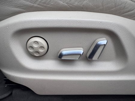 2016 Audi Q5 2.0 TDI 190 Q S-TRONIC SE AUTO 4DR €18,800 thumbnail