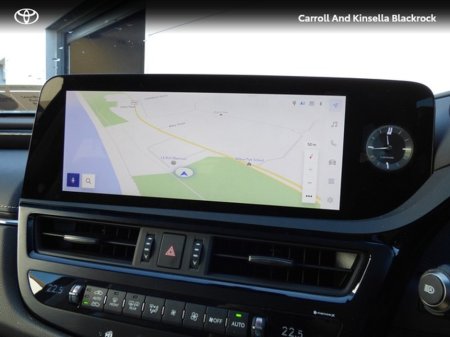 2023 Lexus ES 300 H Hybrid Dynamic €46,950 thumbnail