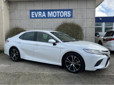 2019 Toyota Camry - thumbnail 3