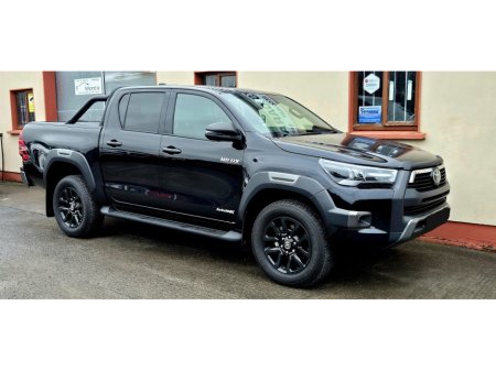 2026 Toyota Hilux - view 3