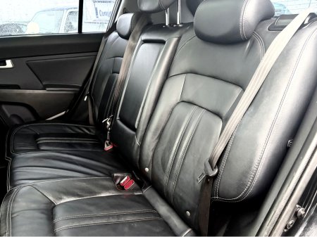 2014 Kia Sportage 1.7 CRDI 3 2WD SATELLITE NAV 5DR €8,950 thumbnail