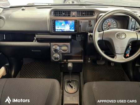 2021 Toyota Corolla PROBOX 1.5 HYBRID AUTOMATIC HEV 5DR €11,900 thumbnail