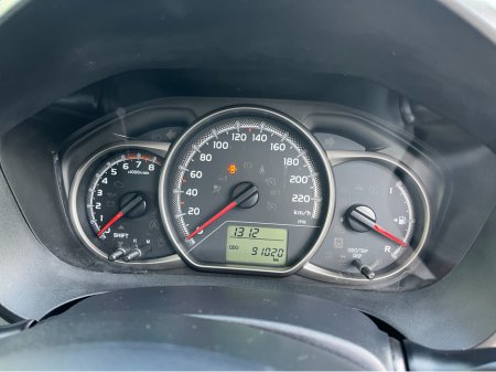 2015 Toyota Yaris - photo 5