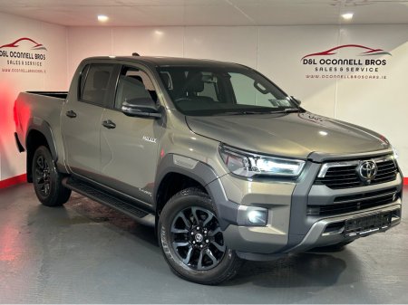 2022 Toyota Hilux INVINCIBLE X D-4D 4WD INVINCIBLE DCB €42,500 thumbnail