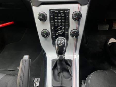 2014 Volvo V40 €10950! 2014 VOLVO V40 1.6 AUTOMATIC / CRUISE CONTROL / REVERSE CAMERA / ELECTRIC MEMORY & HEATED SEATS €10,950 thumbnail