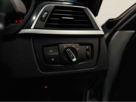 2018 BMW 3 Series - thumbnail 8