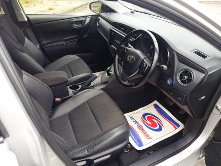 2016 Toyota Auris - thumbnail 9