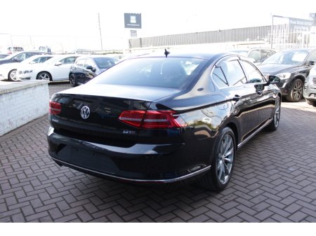 2018 Volkswagen Passat - thumbnail 4