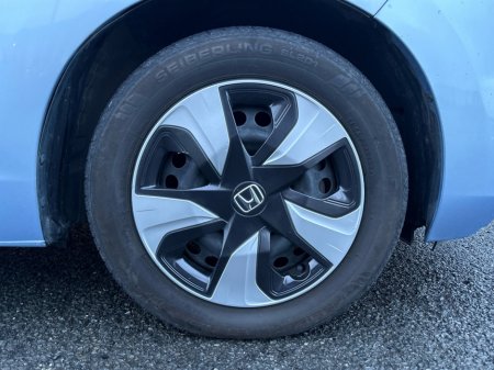 2017 Honda Fit 1.5L Petrol Hybrid Automatic €11,950 thumbnail