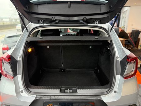 2022 Renault Captur ICONIC EDITION NAEB TCE 90 MAN €16,950 thumbnail