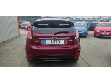 2015 Ford Fiesta - thumbnail 9