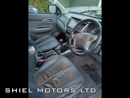 2020 Mitsubishi L200 CREW CAB PICK UP 4X4 MANUAL €25,750 thumbnail