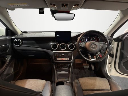 2019 Mercedes-Benz CLA Class  thumbnail