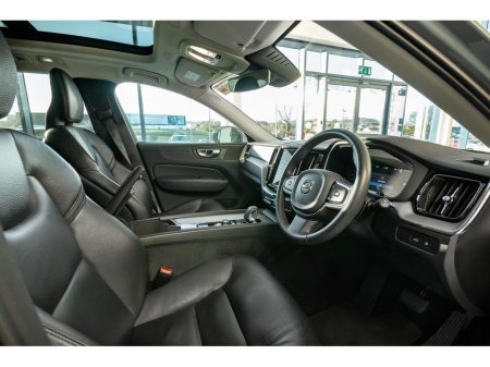 2022 Volvo XC60 T6 CORE BRIGHT SUNROOF 350BHP AWD €42,899 thumbnail