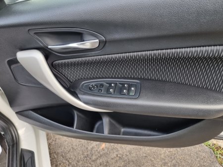 2015 BMW 1 Series - thumbnail 21