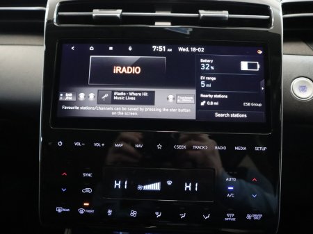 2022 Hyundai Tucson *45* PREMIUM TGDI PHEV T-GDI 4X4 €25,995 thumbnail