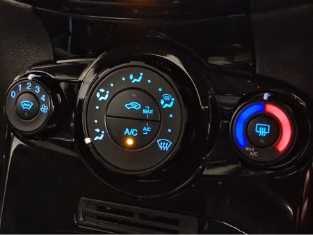 2017 Ford Fiesta ZETEC €10,444 thumbnail