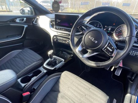 2024 Kia Ceed 1.6 D MHEV GTL MY23 5 €28,000 thumbnail