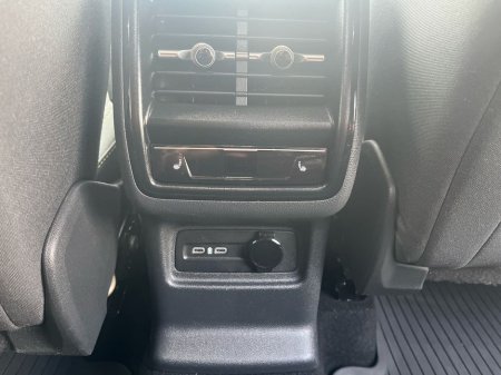 2025 Skoda Kodiaq SELECTION 2.0TDI 150HP DSG €53,995 thumbnail