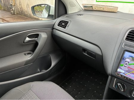 2014 Volkswagen Polo - thumbnail 21