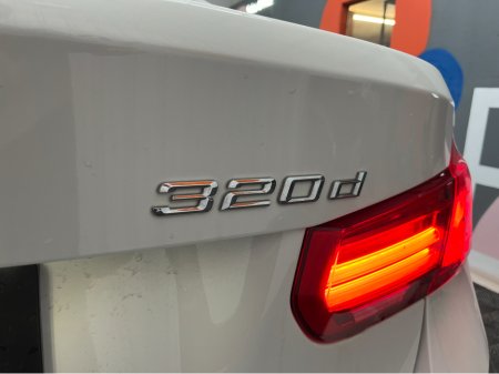 2016 BMW 3 Series - thumbnail 7