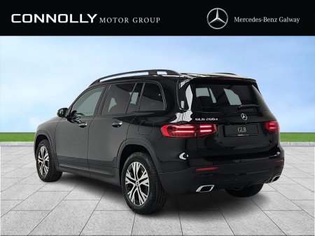 2026 Mercedes-Benz GLB 200d Progressive Line *NIGHT PACKAGE* €72,600
