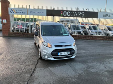 2019 Ford Grand Tourneo Connect Drive from wheelchair/upfront passenger