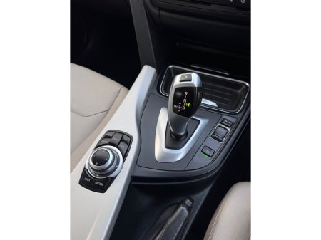 2015 BMW 3 Series - thumbnail 14