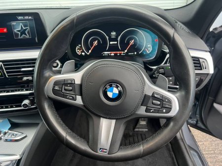 2019 BMW 5 Series - thumbnail 4