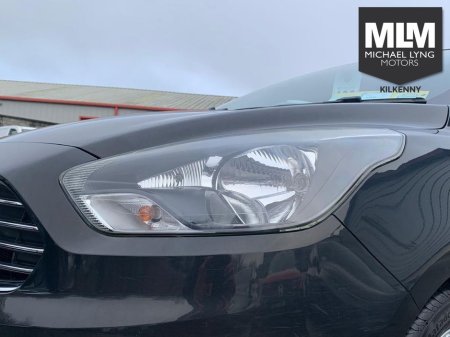 2017 Ford Ka + Zetec 1.2 85PS 5speed 4DR €8,955 thumbnail