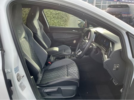 2022 Volkswagen Golf R-LINE AUTOMATIC 2.0 DIESEL //HIGH SPEC//LOW MILES//HEAD UP DISPLAY//HEATED SEATS AND STEERING WHEEL//KEYLESS ENTRY//ADAPTIVE CRUISE CONTROL// €32,950 thumbnail