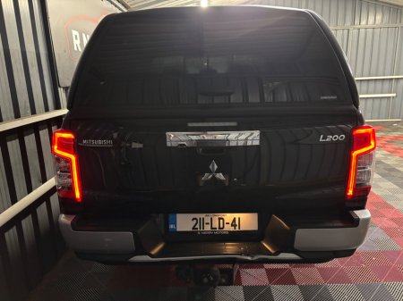 2021 Mitsubishi L200  €29,950 thumbnail