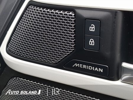 2023 Land Rover Defender 3.0D 90 Hardtop X-Dyn SE - Black Exterior Pack, Electric Towbar, Cold Climate Pack, Extended Wheel Arches €55,995 thumbnail